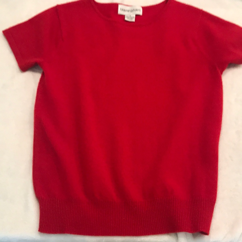 Bloomingdale’s Cashmere Short Sleeved Crew Neck Sweater.
